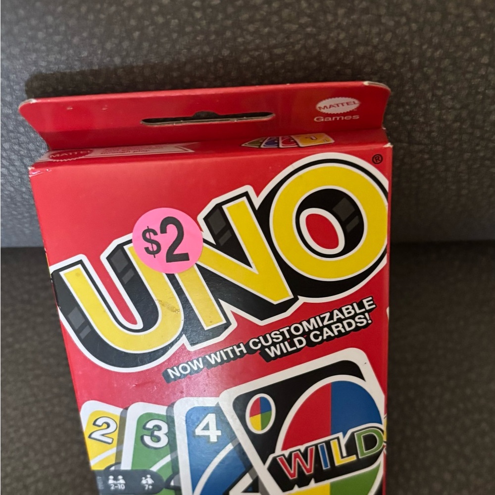 Mattel UNO Card Game with Colorful Wild Cards